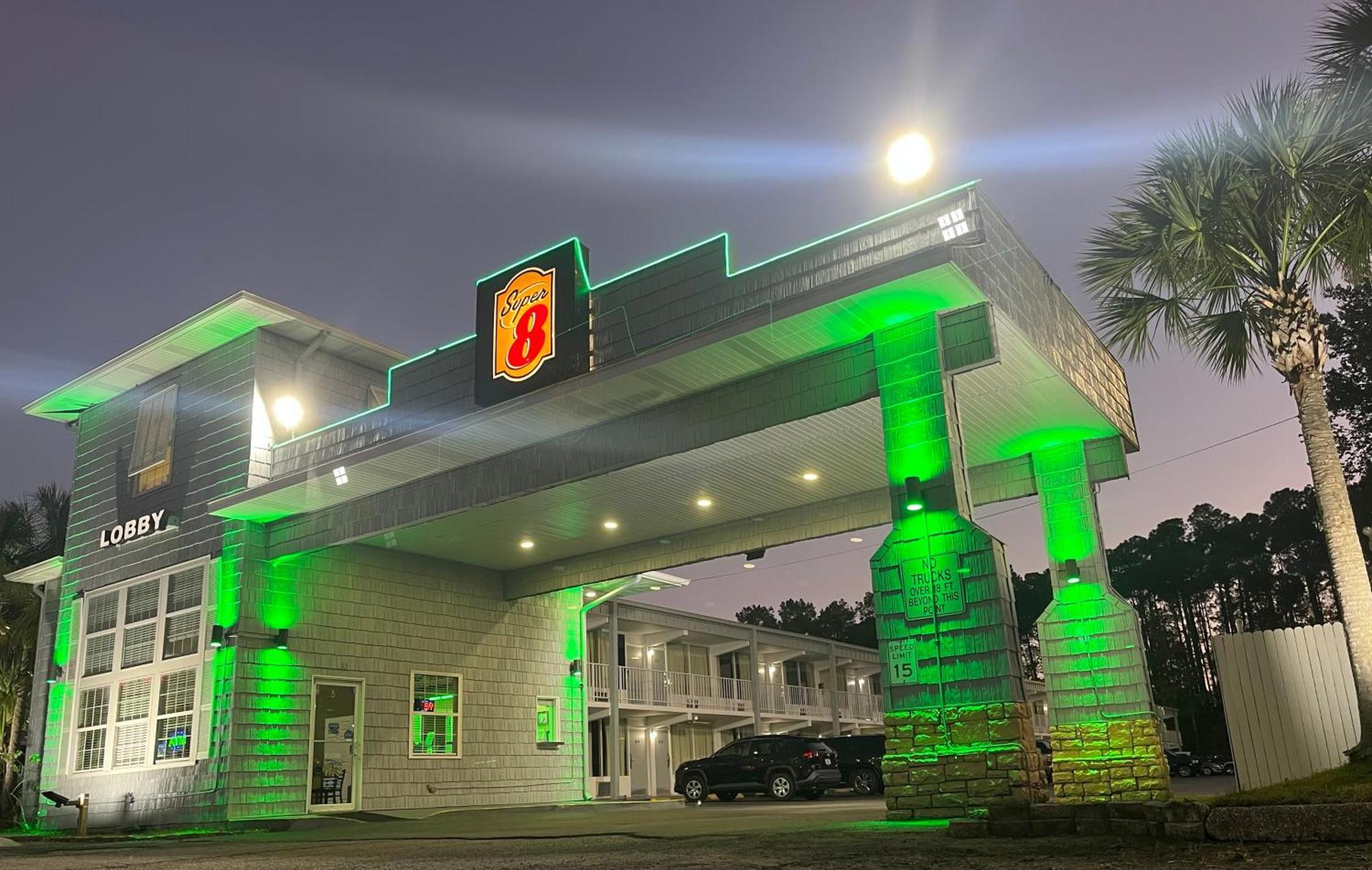 ซูเปอร์ 8 บาย วินด์แฮม คิงส์แลนด์ Hotel ภายนอก รูปภาพ